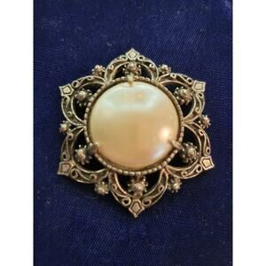 Vintage silver toned signed Florenza brooch with magnetic pin back